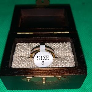 Vintage Gentlemen Women’s Wedding Band